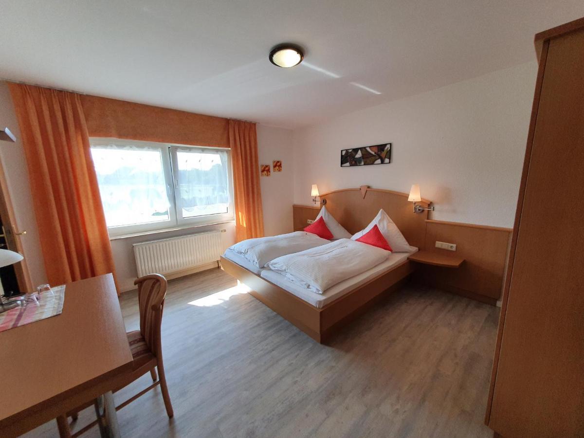 Gaestehaus Ermen Kamp-Lintfort Exteriör bild