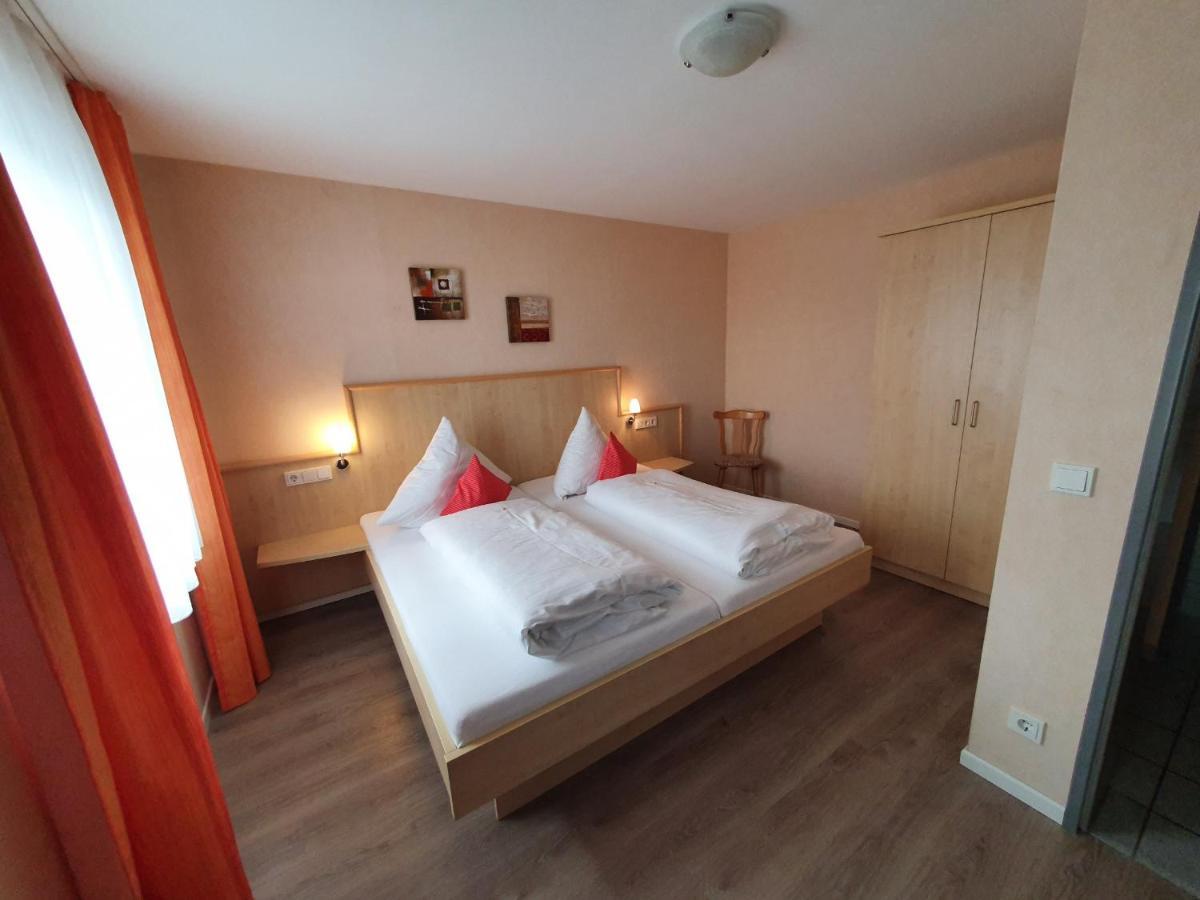 Gaestehaus Ermen Kamp-Lintfort Exteriör bild