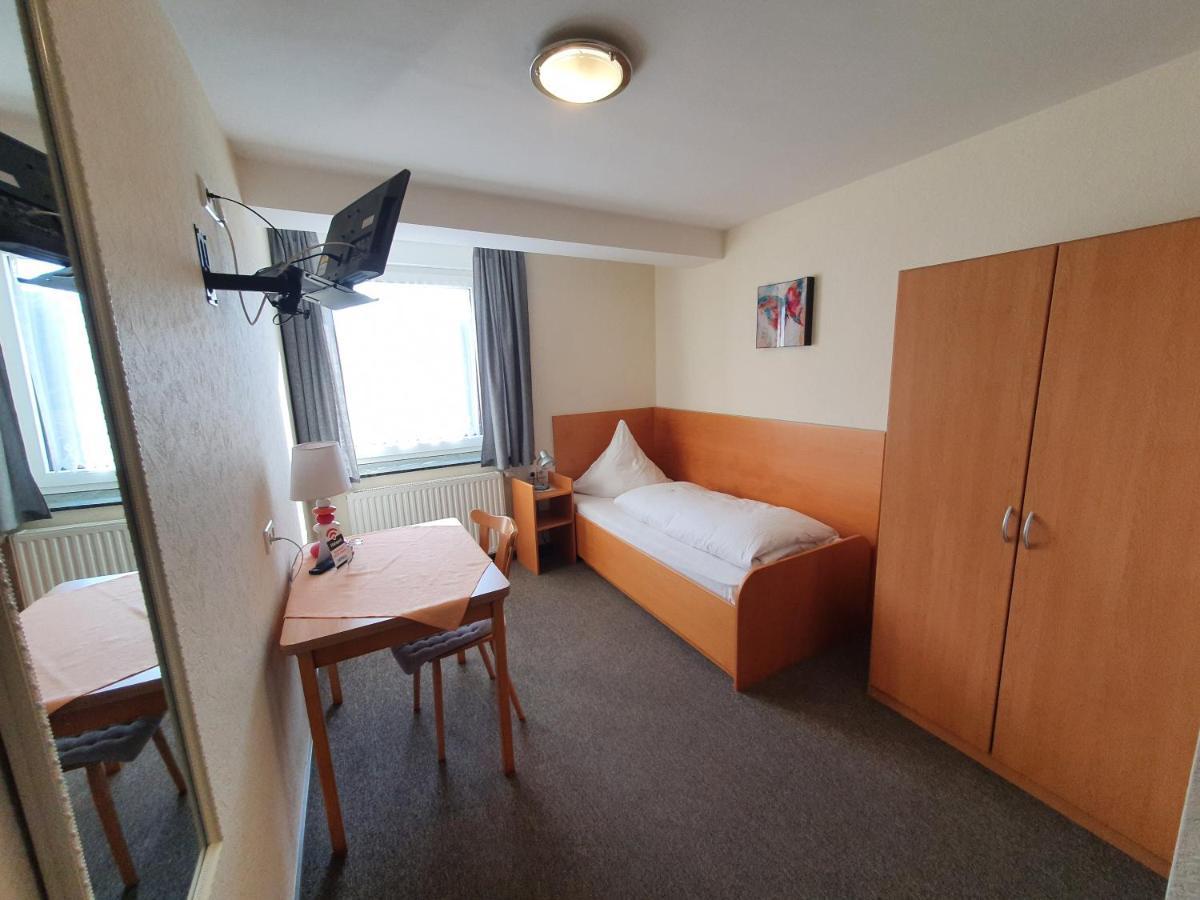 Gaestehaus Ermen Kamp-Lintfort Exteriör bild